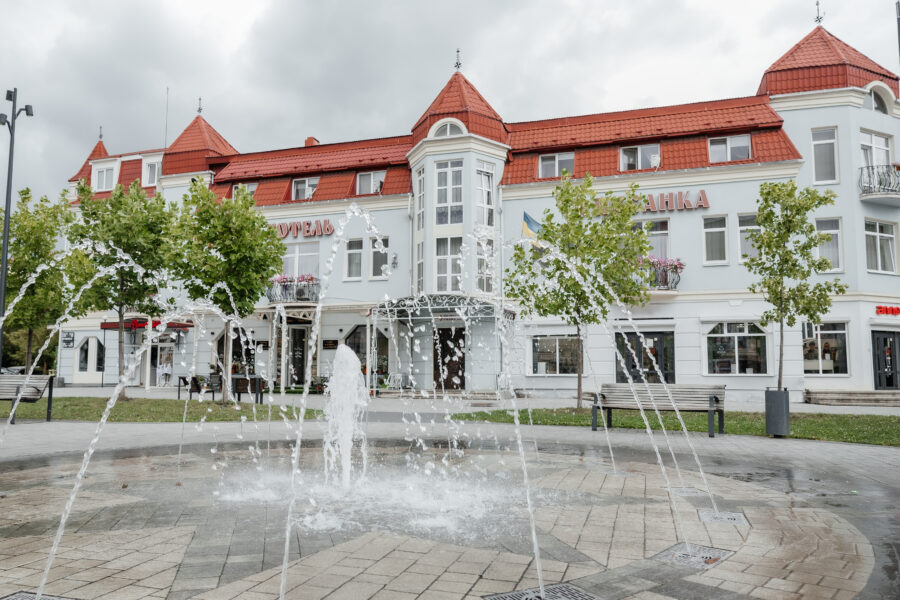 Готель "Писанка"Головна