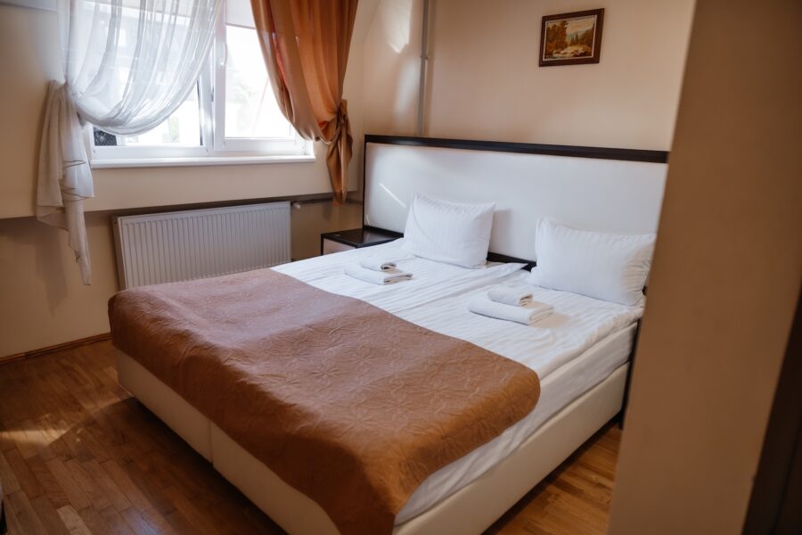 Готель "Писанка"Головна